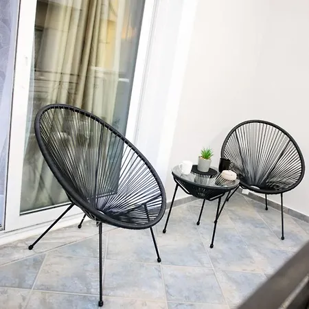 Irida Apartment *